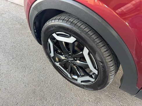 Used 2023 Kia Telluride EX image 33