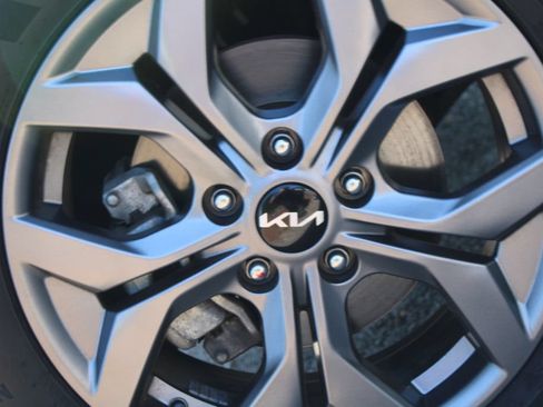 Certified 2024 Kia Seltos S FWD image 17
