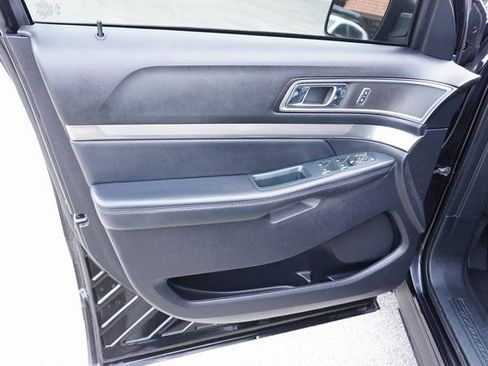 Certified 2019 Ford Explorer XLT w/ Equipment Group 202A image 23