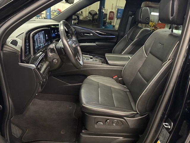 Used 2023 Cadillac Escalade Sport w/ LPO, ONYX Package AWD/4WD image 12