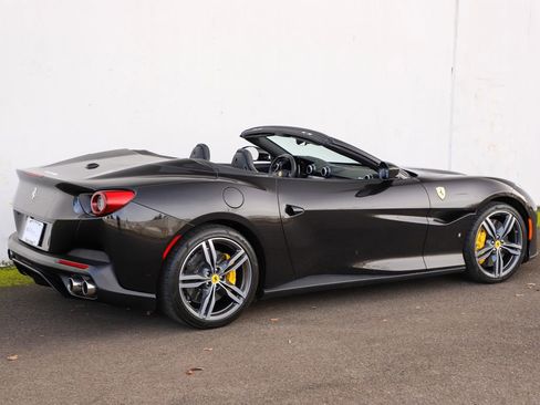 Certified 2020 Ferrari Portofino image 5