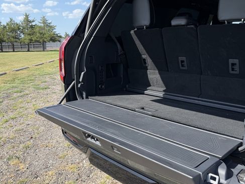 Used 2025 Ford Expedition Tremor AWD/4WD image 7