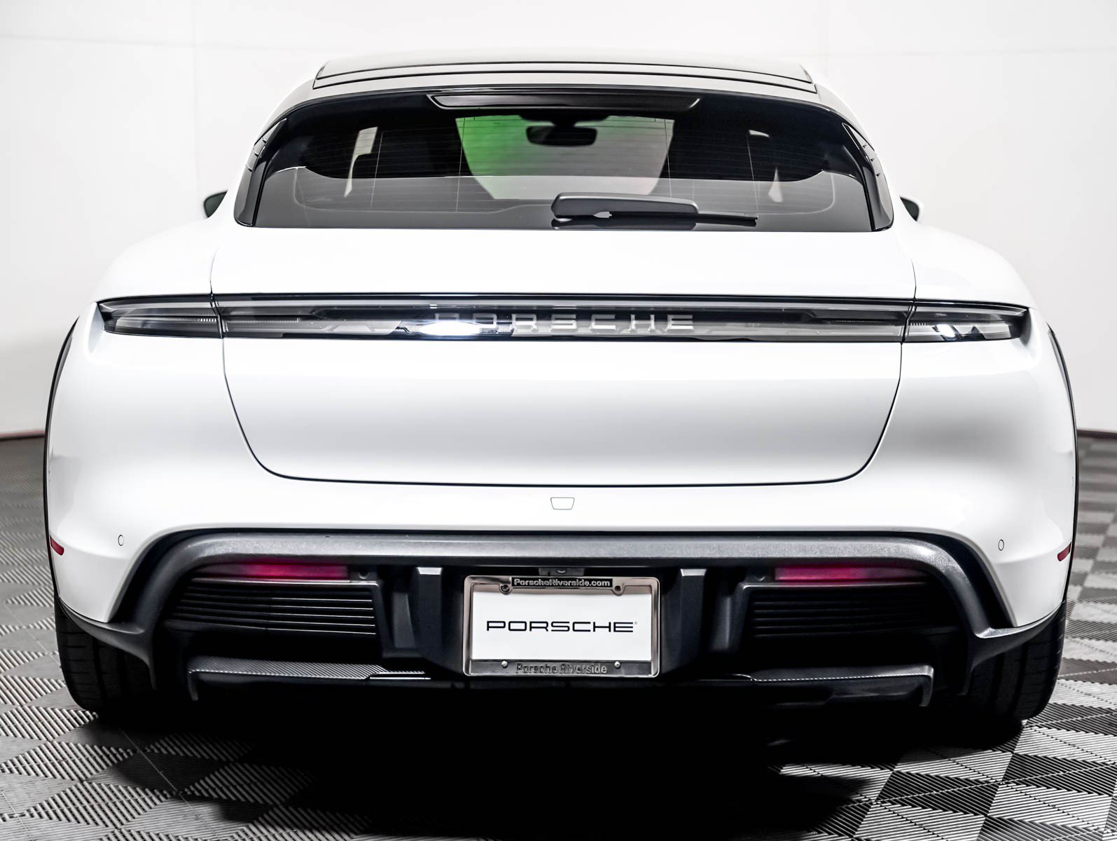 Certified 2025 Porsche Taycan 4 Cross Turismo AWD/4WD image 11