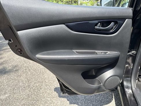 Used 2020 Nissan Rogue Sport SV AWD/4WD image 13