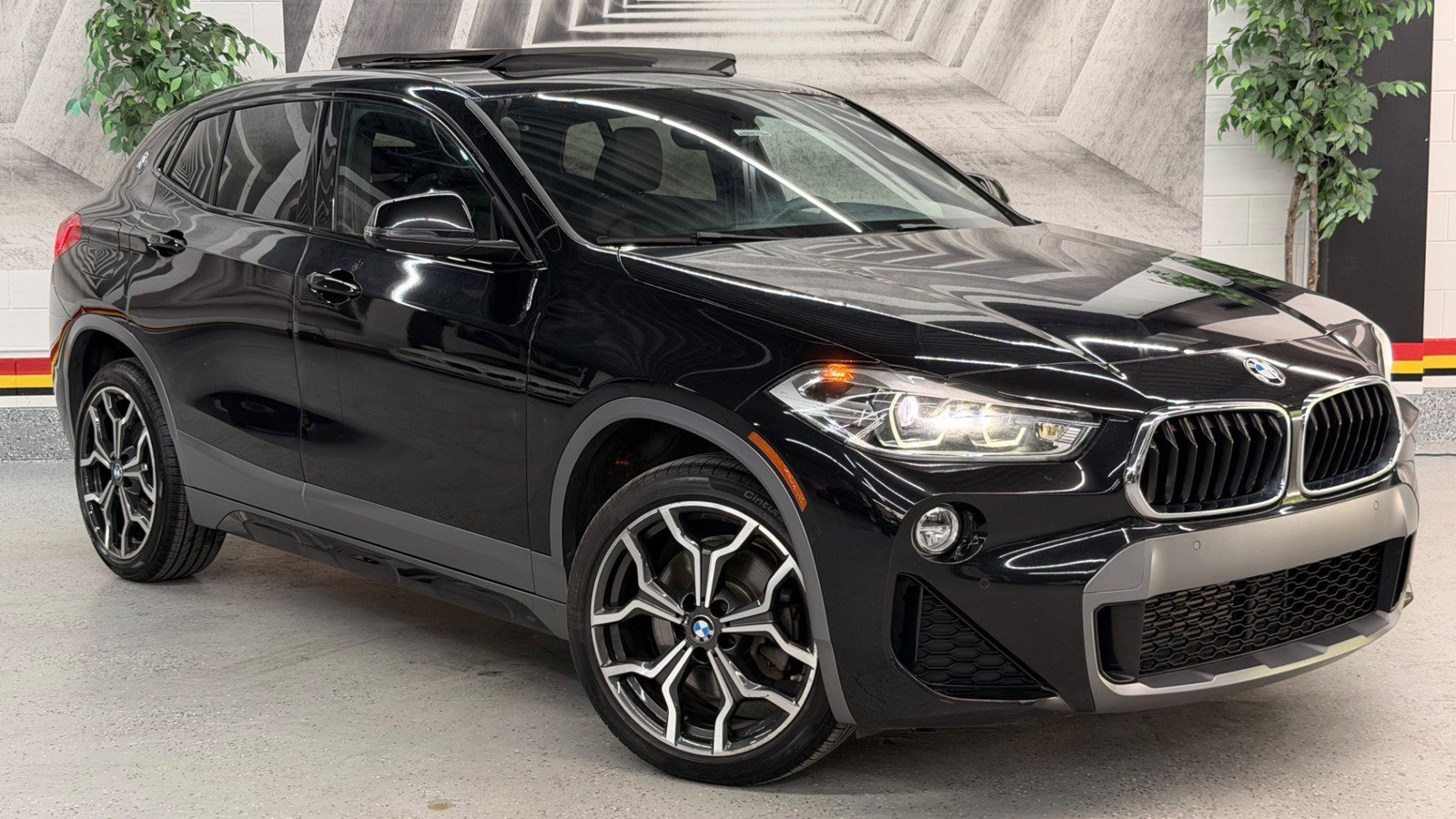Used 2018 BMW X2 xDrive28i w/ M SportX Package AWD/4WD image 1