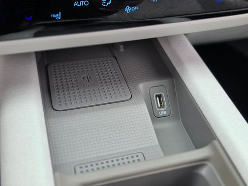 Used 2025 Hyundai Ioniq 6 SEL RWD image 29