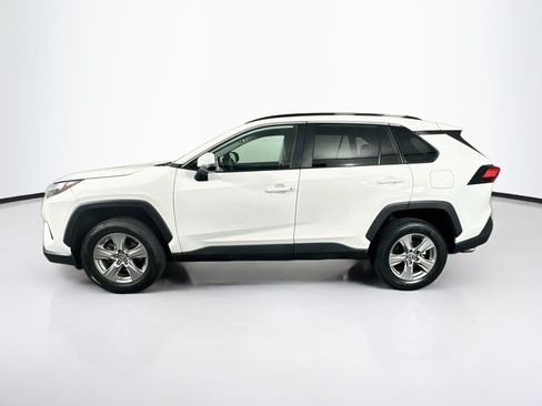 Used 2024 Toyota RAV4 XLE FWD image 4