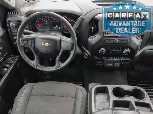 Used 2024 Chevrolet Silverado 2500 Custom w/ Custom Convenience Package image 4