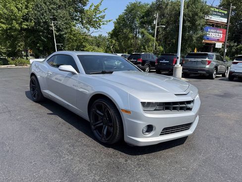 Used 2013 Chevrolet Camaro SS w/ RS Package RWD image 4