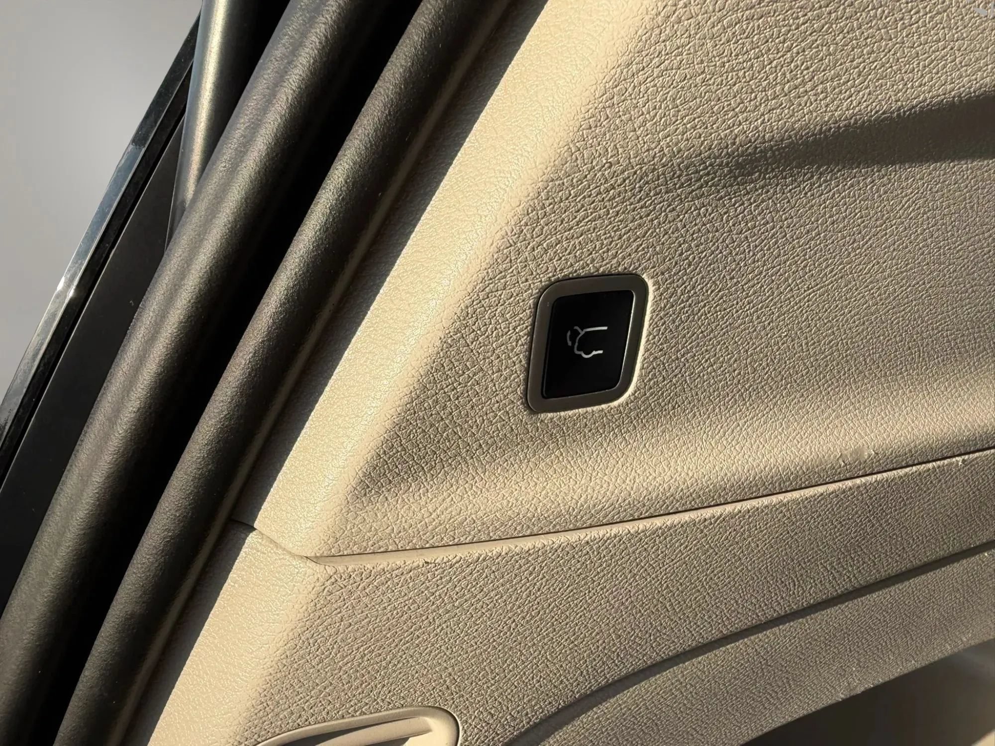 Used 2023 Chrysler Pacifica Touring-L FWD image 42