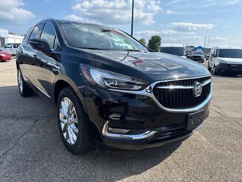 Used 2021 Buick Enclave Essence w/ Sound and Sites Package AWD/4WD image 5