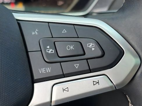 Used 2022 Volkswagen Tiguan SE FWD image 21