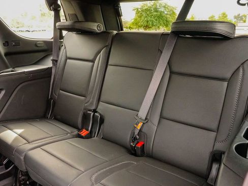 Used 2024 GMC Yukon Denali w/ Advanced Technology Package image 15