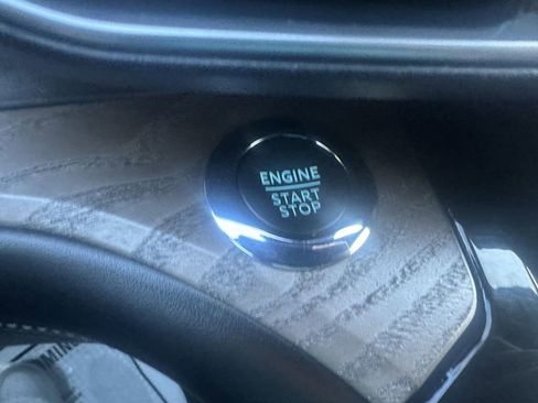 Used 2022 Ford Explorer Platinum w/ Equipment Group 601A image 19