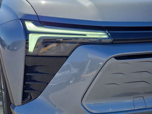 New 2025 Chevrolet Blazer EV LT image 3