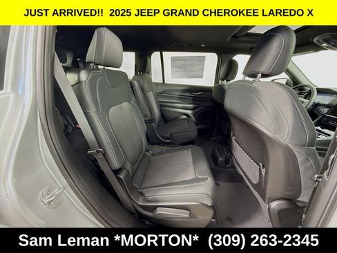 New 2025 Jeep Grand Cherokee L Laredo image 27