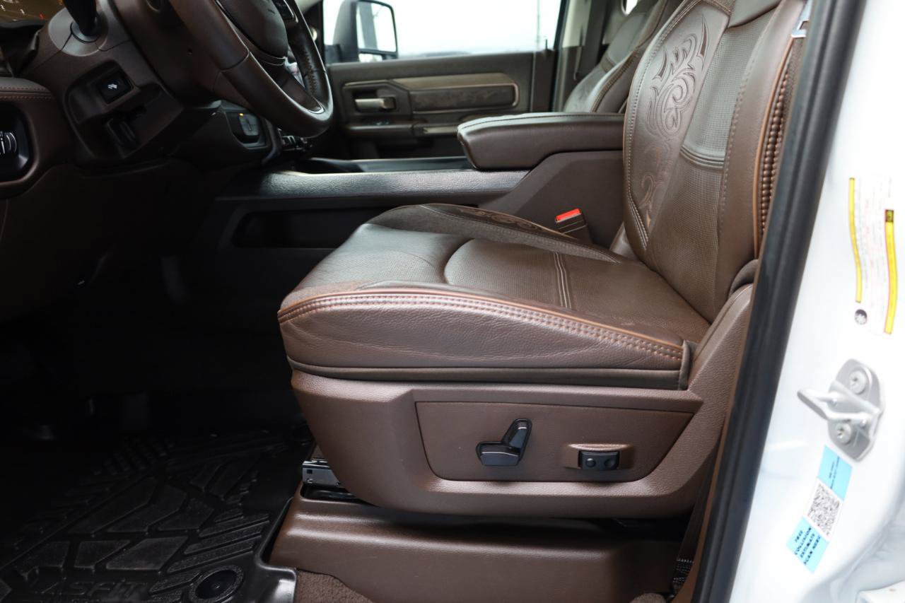 Used 2025 RAM 3500 Longhorn AWD/4WD image 11