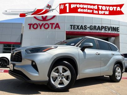 Used 2025 Toyota Highlander LE