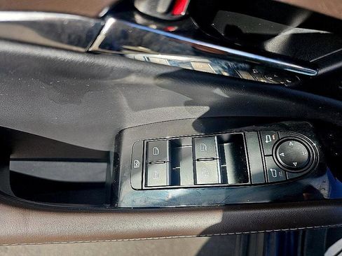 Used 2022 MAZDA CX-30 AWD 2.5 S w/ Premium Package image 13