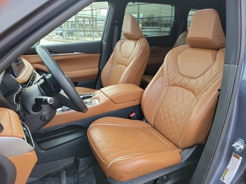 Used 2024 INFINITI QX60 Autograph w/ Cargo Package image 4