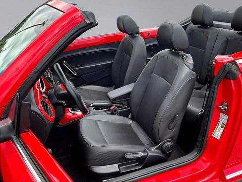 Used 2018 Volkswagen Beetle 2.0T S FWD image 22