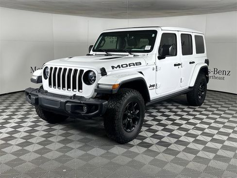 Used 2019 Jeep Wrangler Unlimited Sahara w/ Quick Order Package 24M Moab image 3