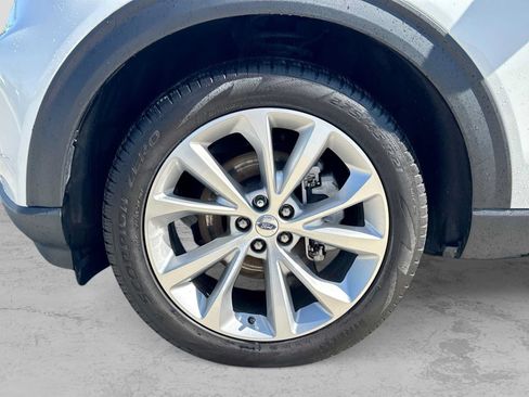 Used 2023 Ford Explorer Platinum w/ Technology Package AWD/4WD image 13