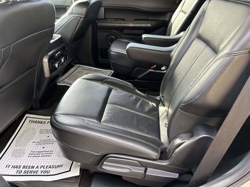 Used 2020 Ford Expedition XLT w/ Equipment Group 202A RWD image 16