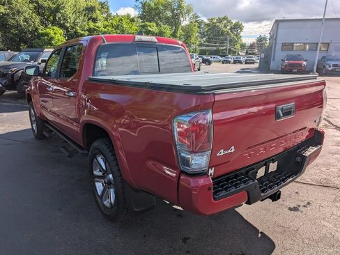 Used 2019 Toyota Tacoma Limited AWD/4WD image 5