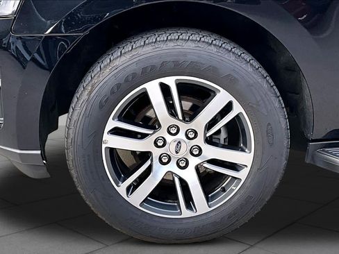 Used 2024 Ford Expedition Max Limited AWD/4WD image 11