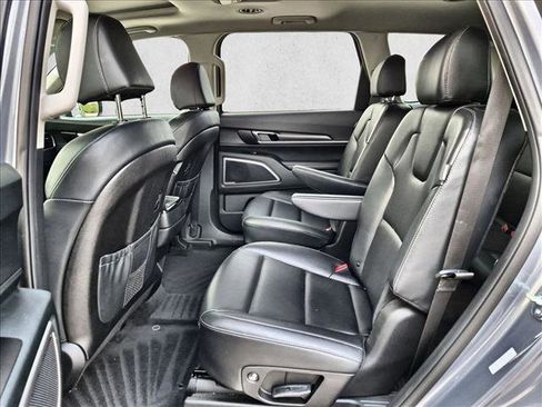 Used 2025 Kia Telluride S FWD image 19