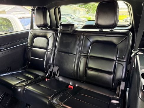 Used 2019 Lincoln Navigator L Reserve AWD/4WD image 15