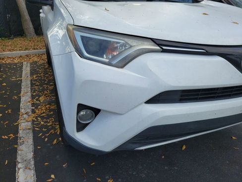 Used 2018 Toyota RAV4 XLE image 8
