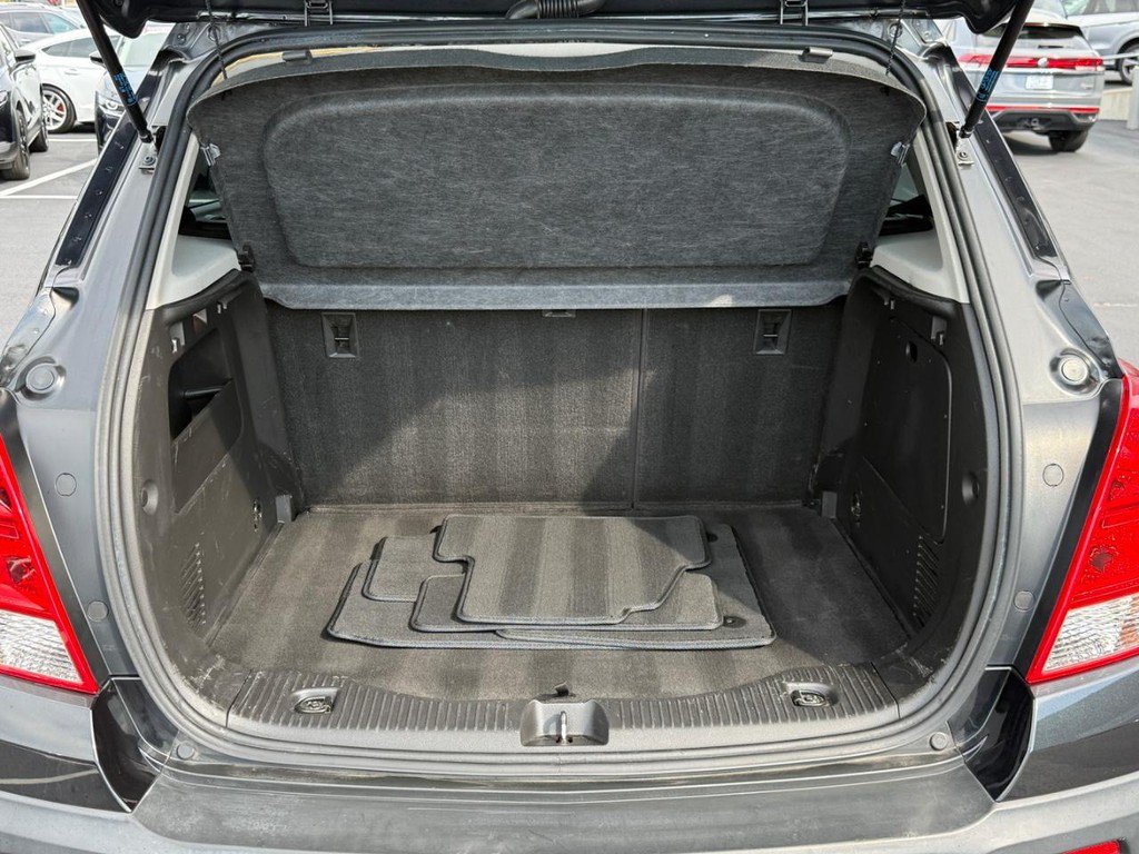 Used 2016 Chevrolet Trax LS AWD/4WD image 4