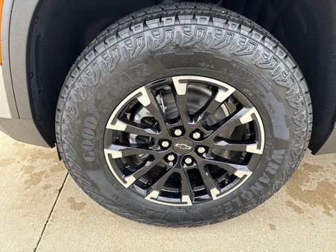 New 2026 Chevrolet Traverse Z71 AWD/4WD image 9