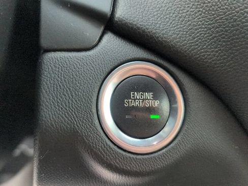 Used 2020 Chevrolet Equinox LT w/ Driver Convenience Package FWD image 27