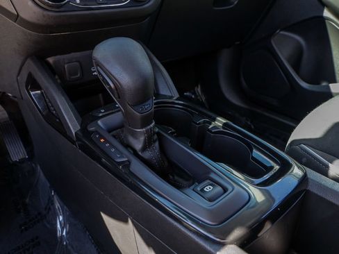 Used 2023 Chevrolet TrailBlazer LT FWD image 31