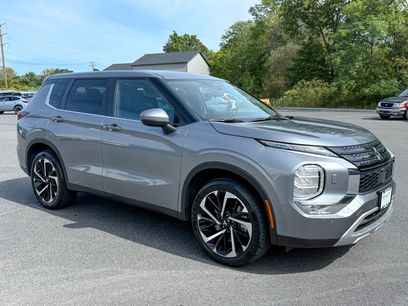 Used 2023 Mitsubishi Outlander SE