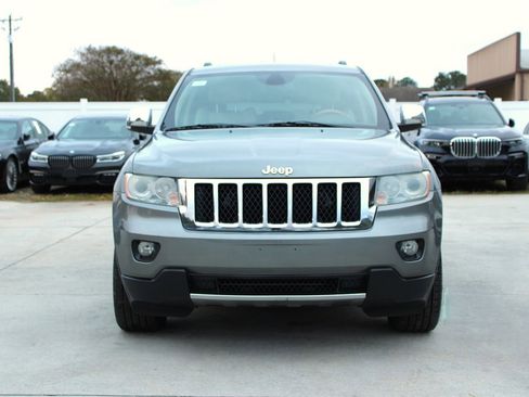 Used 2012 Jeep Grand Cherokee Overland image 2