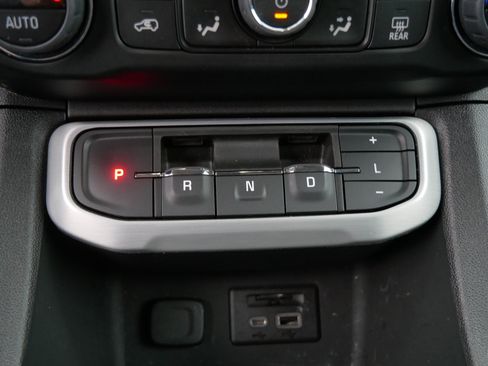 Used 2023 GMC Acadia SLT w/ LPO, Floor Liner Package image 24