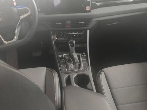Used 2025 Volkswagen Jetta SE FWD image 7