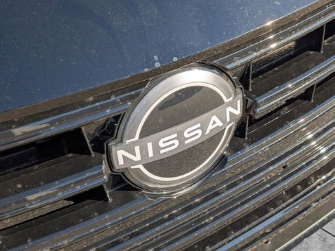 New 2025 Nissan Versa S w/ Trunk Package FWD image 10