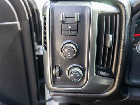 Used 2018 Chevrolet Silverado 1500 LT w/ Trailering Package AWD/4WD image 17