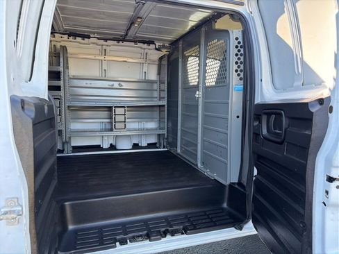 Used 2022 Chevrolet Express 2500 w/ Driver Convenience Package image 10