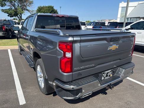 Used 2022 Chevrolet Silverado 1500 LTZ w/ LTZ Premium Package AWD/4WD image 2
