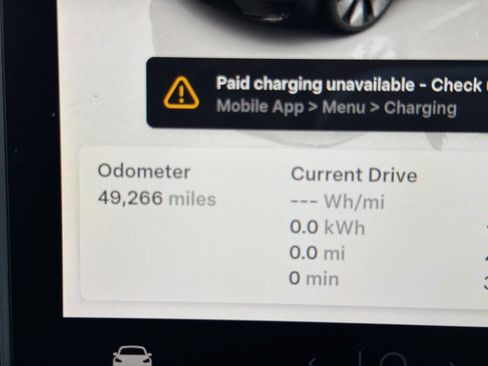 Used 2022 Tesla Model Y Long Range AWD/4WD image 10