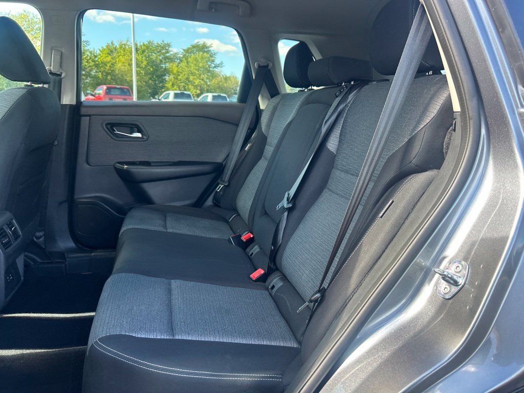 Used 2021 Nissan Rogue SV AWD/4WD image 7