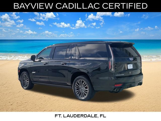 Used 2023 Cadillac Escalade ESV V AWD/4WD image 2