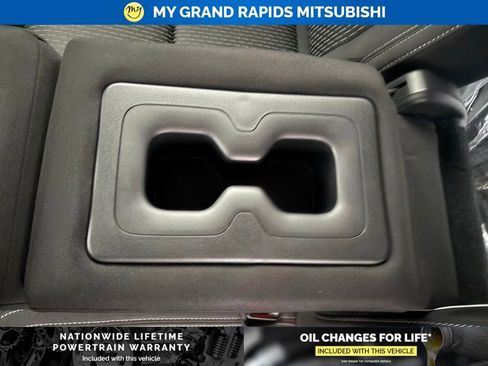 New 2026 Mitsubishi Outlander ES image 20