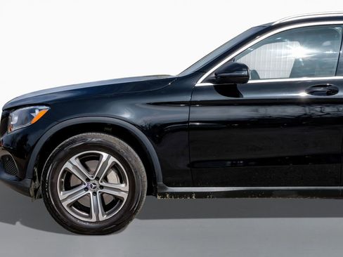 Used 2019 Mercedes-Benz GLC 300 image 10
